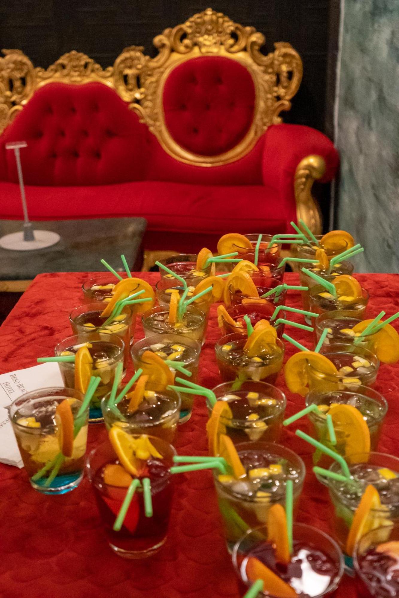 Beso Beach Hotel 아그바 외부 사진