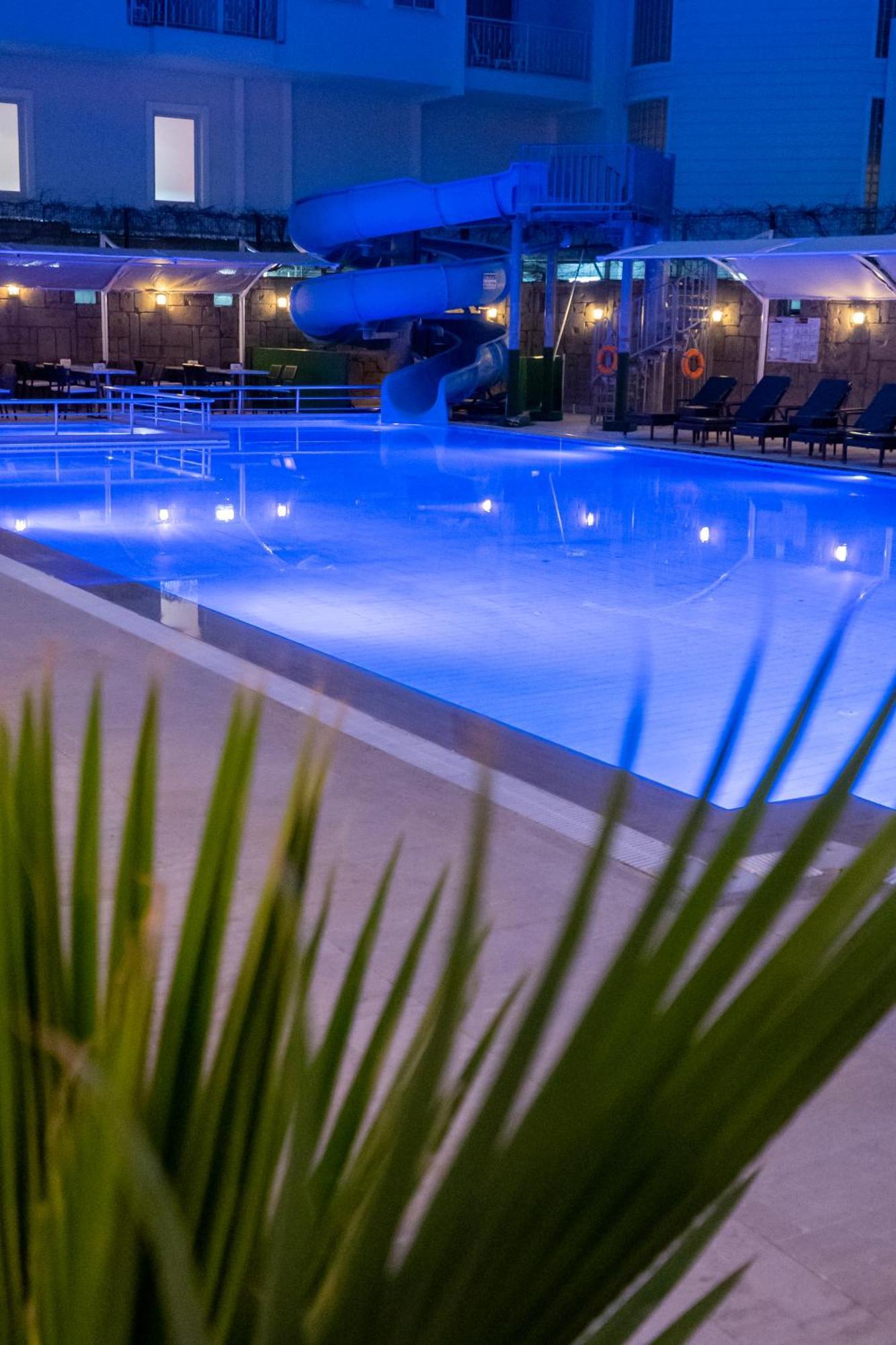 Beso Beach Hotel 아그바 외부 사진