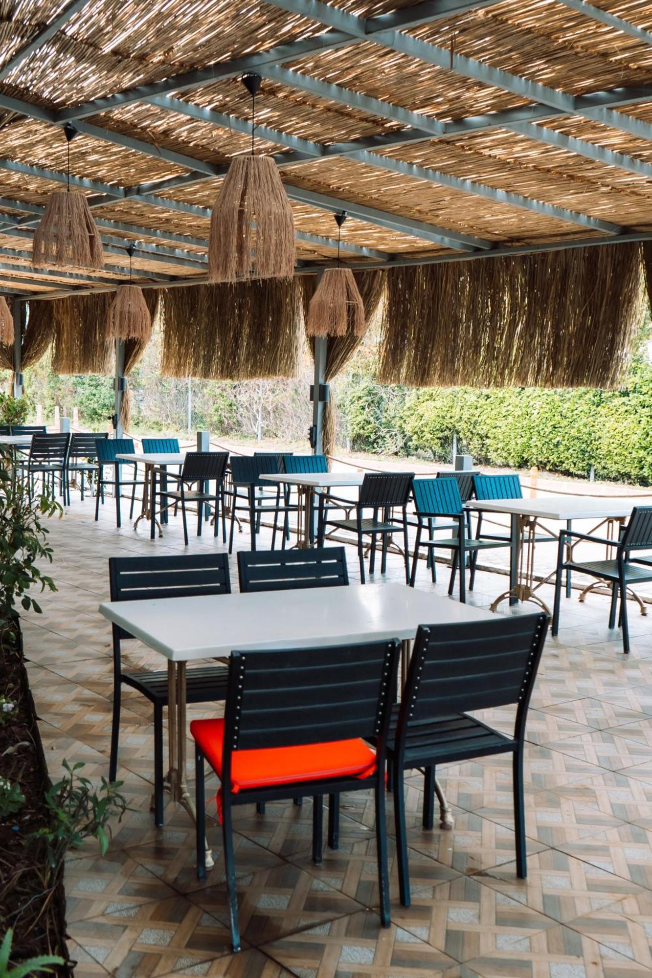 Beso Beach Hotel 아그바 외부 사진