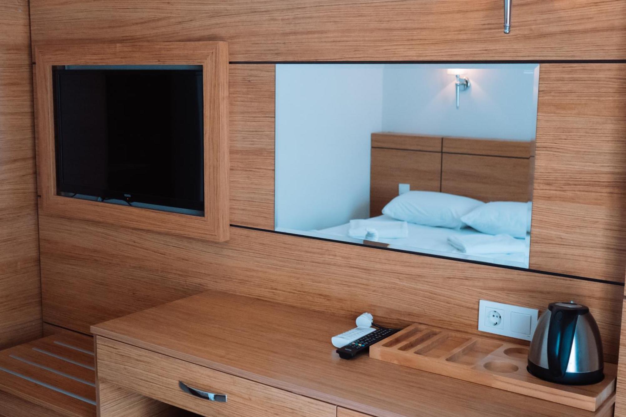 Beso Beach Hotel 아그바 외부 사진