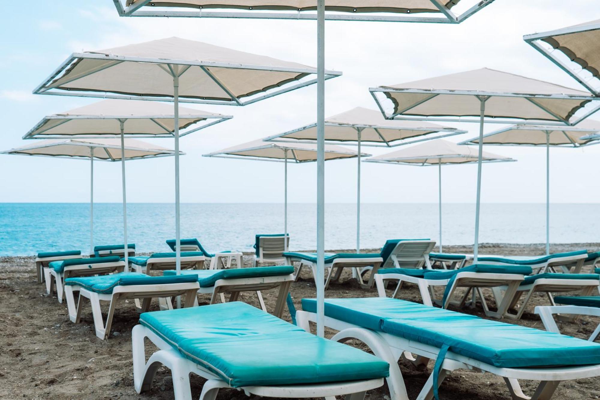 Beso Beach Hotel 아그바 외부 사진